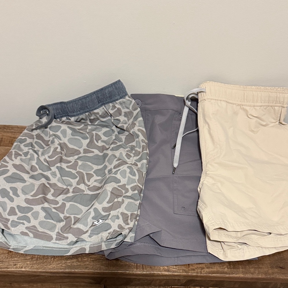 Men's Camo, Gray, and Tan Shorts Set